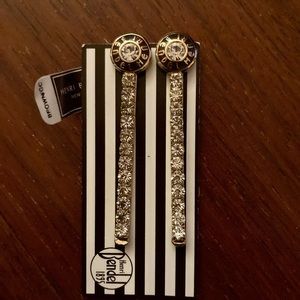 Sold New Henril Bendel  Bobby-pins with tag,comes with pouch bag,shopping bag.